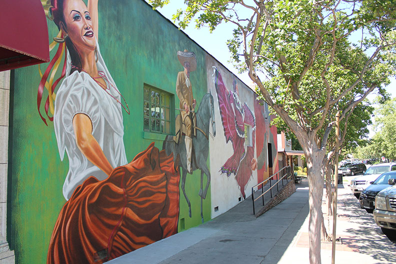 The mural painting "Michoacana," featuring themes of Mexico, by artist and Elmhurst College faculty member Rafael Blanco.