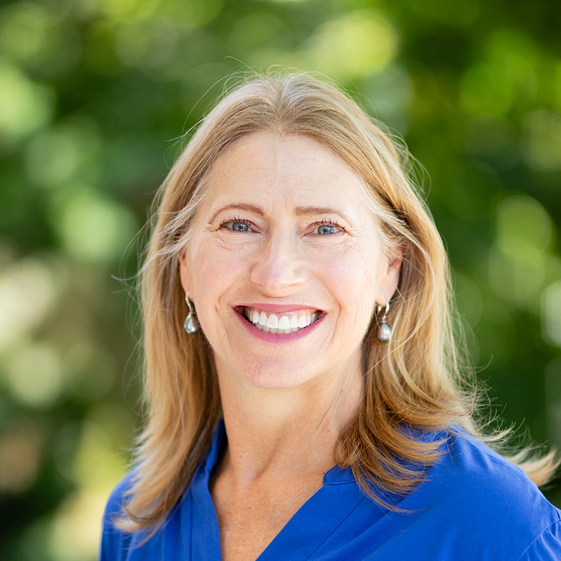 Lori Tompos, Elmhurst University